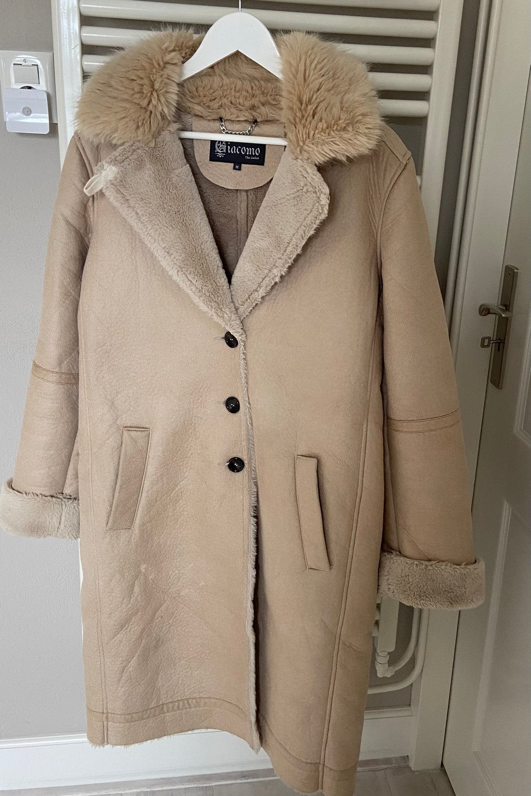 Giacomo mantel/ lange jas, Ophalen of Verzenden, Gedragen, Maat 38/40 (M), Beige