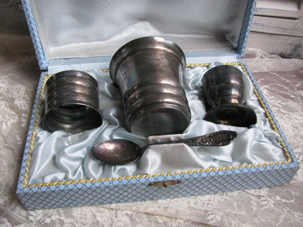 Antieke Geboorte Set Blauwe Doos - Beker Eierdop Servetring, Antiek en Kunst, Verzenden