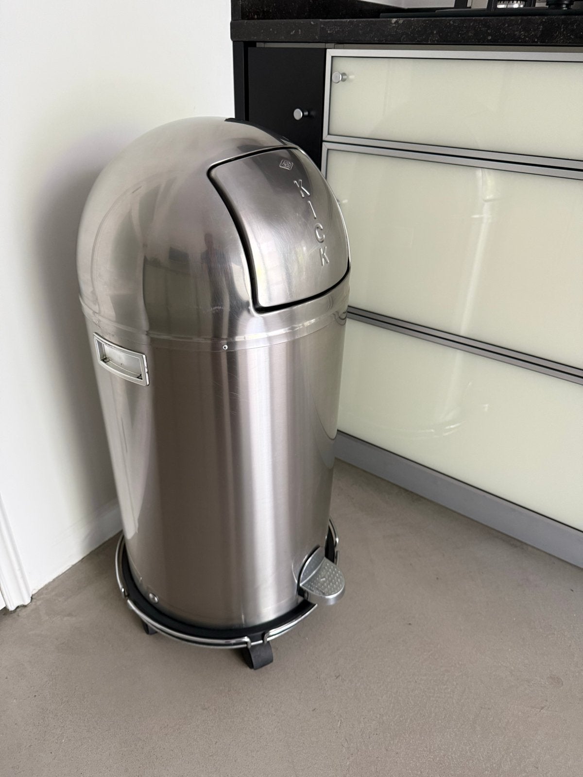 Wesco Kickmaster Pedaalemmer RVS (met trolley), Ophalen, Gebruikt, Met pedaal, Rvs