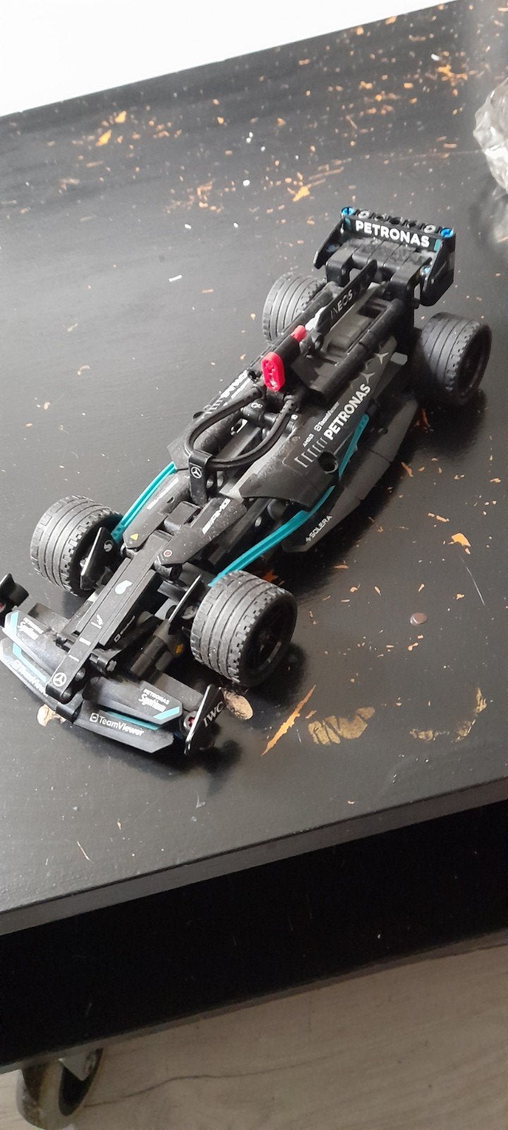 Mercedes F1Lego, Ophalen, Zo goed als nieuw