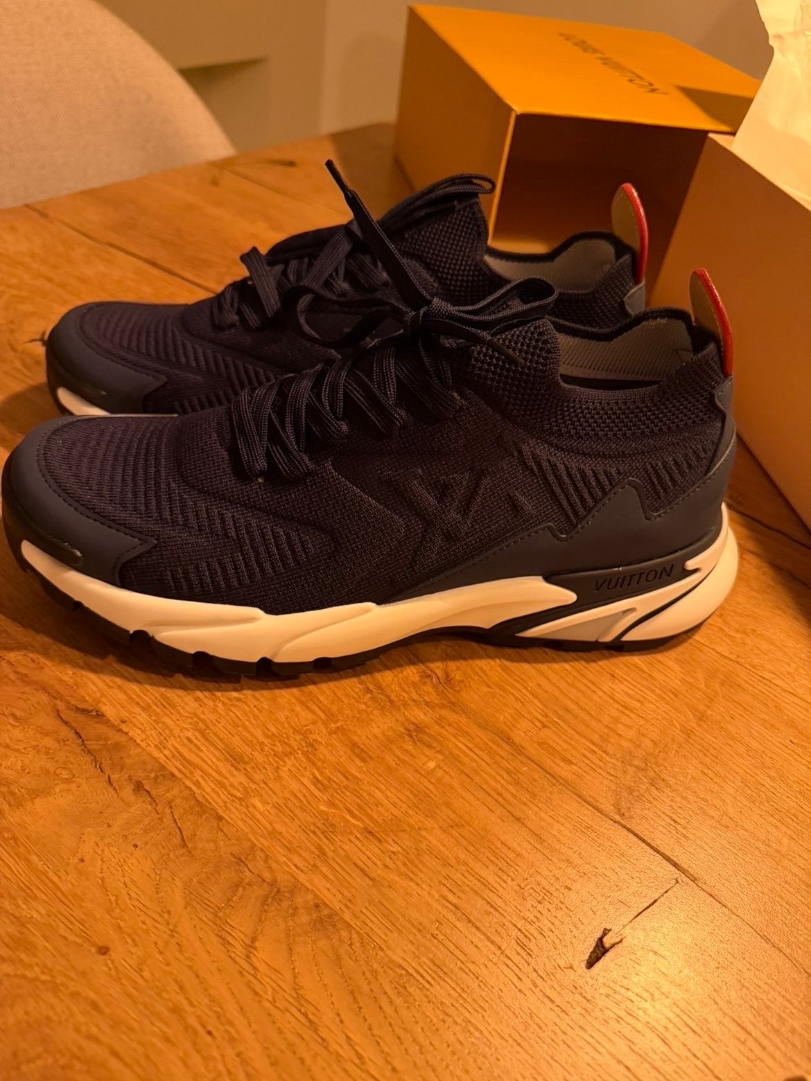 Nieuwe Louis Vuitton Sneakers - Exclusief & Compleet, Ophalen of Verzenden, Nieuw, Blauw, Sneakers of Gympen