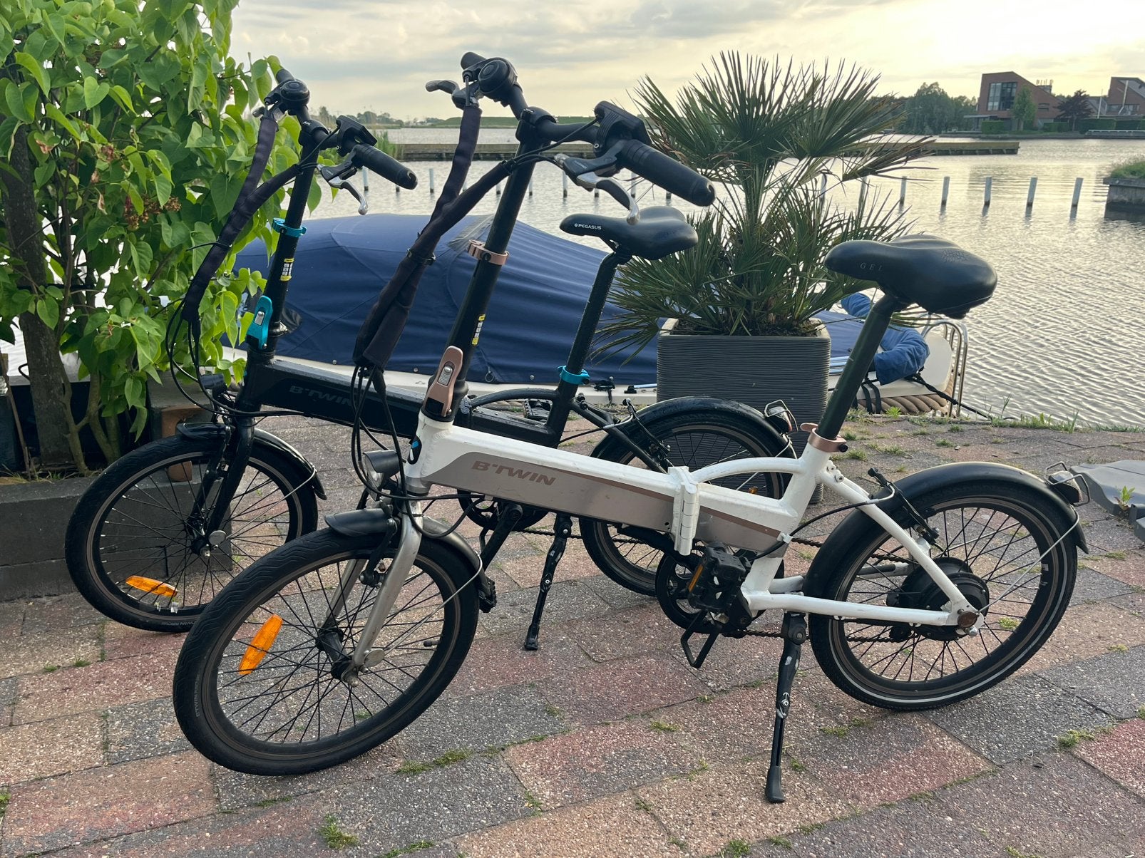 2 elektrische vouwfietsen, Fietsen en Brommers, Elektrische fietsen, Minder dan 30 km per accu, Gebruikt, 51 tot 55 cm, Ophalen