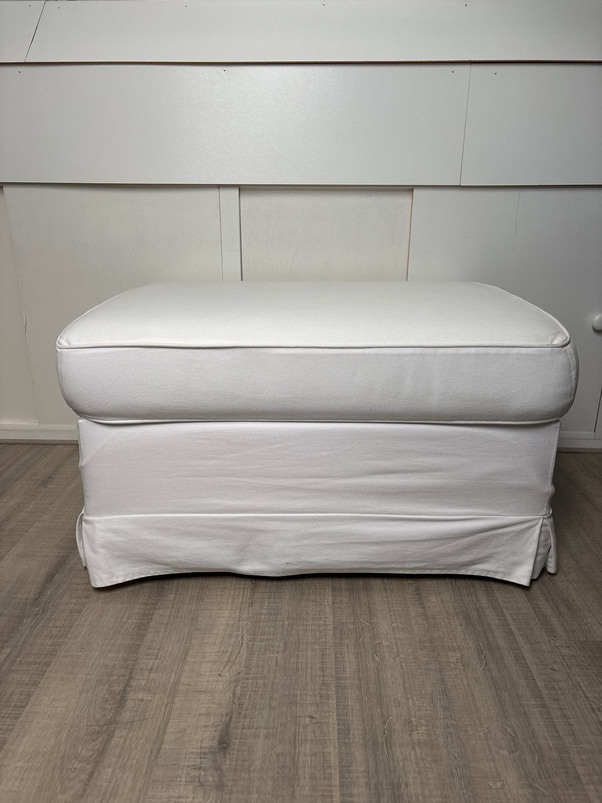 IKEA voetenbank/poef met opbergruimte, verrijdbaar, Huis en Inrichting, Ophalen, Gebruikt, 75 tot 100 cm, Stof