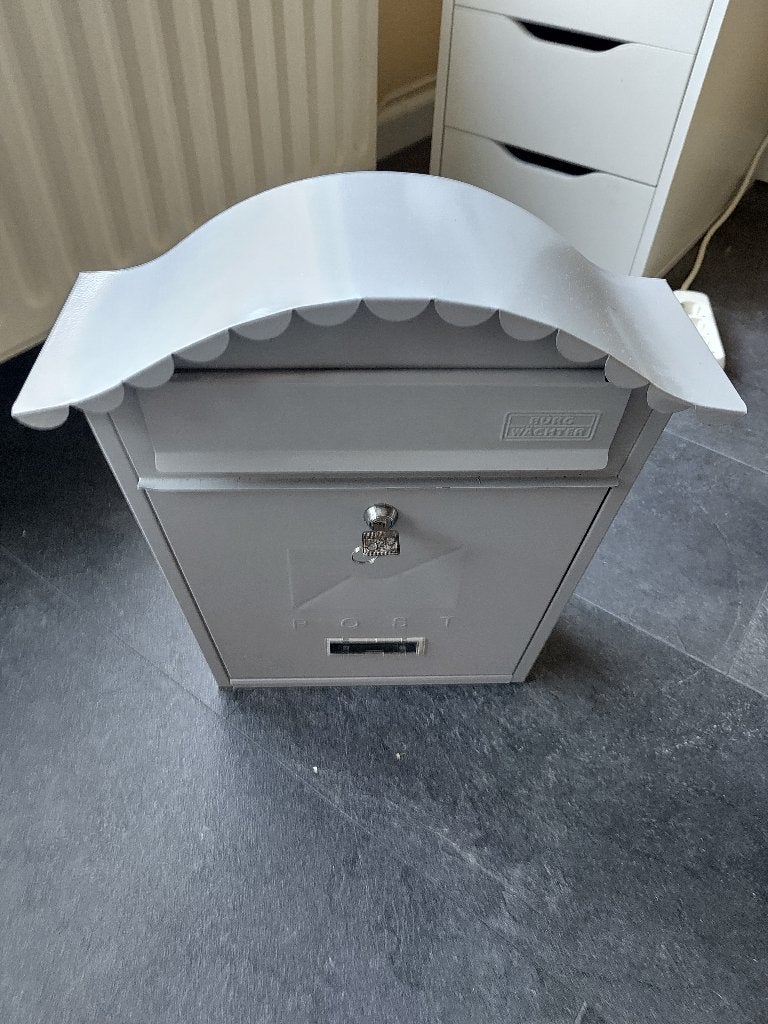 Grijze brievenbus, Tuin en Terras, Brievenbussen, Ophalen of Verzenden, Gebruikt, Rvs, Wandbrievenbus
