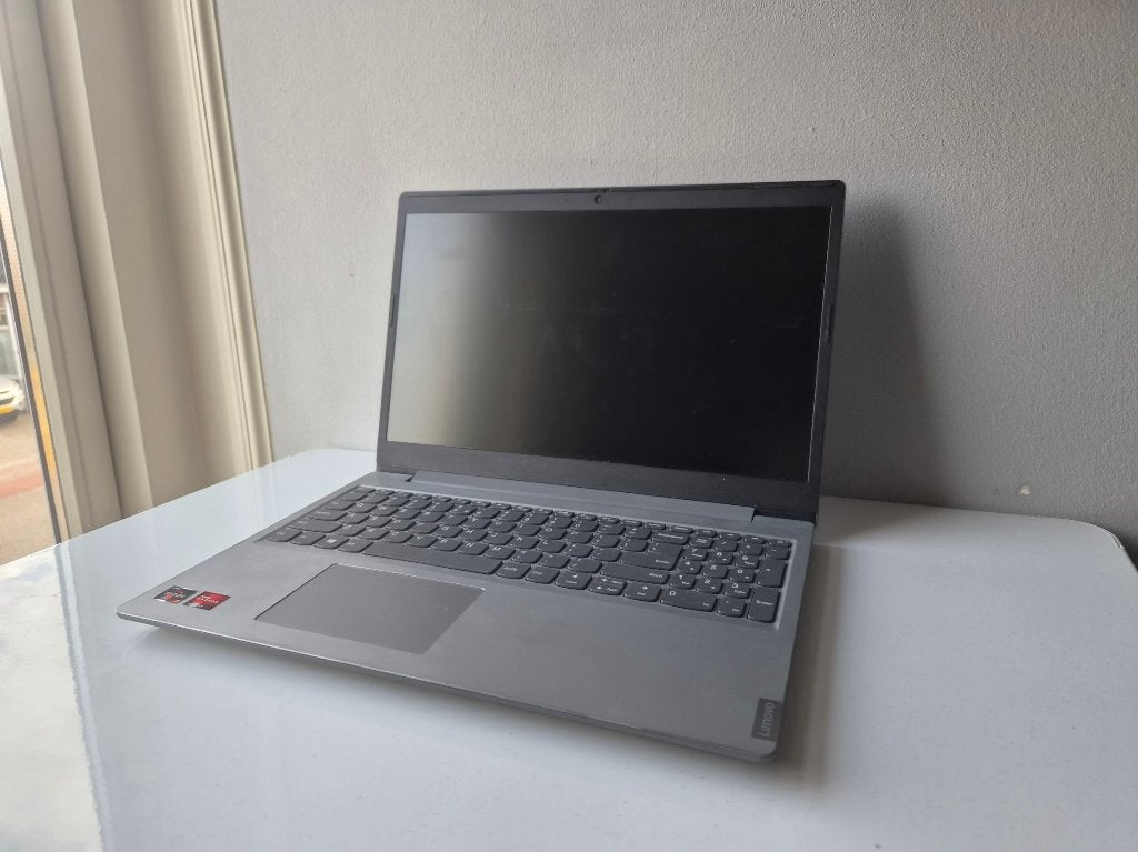 Lenovo IdeaPad S145-15API Ryzen 7 512GB SSD met oplader, Gebruikt, Met videokaart, 8 GB, Ophalen of Verzenden