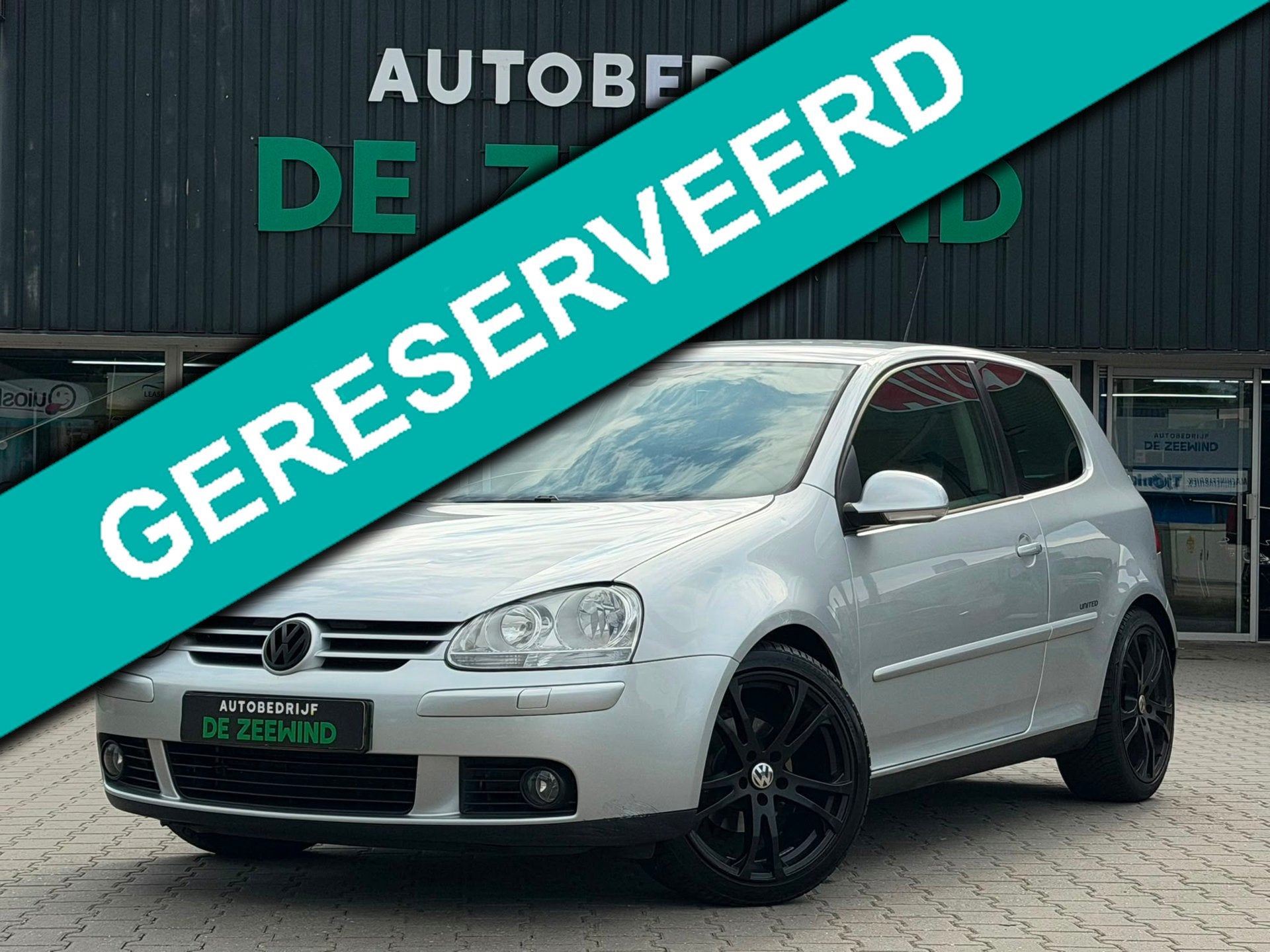 Volkswagen GOLF 1.4 Easyline|3D|airco|vruis controle, Auto's, Gebruikt, 4 cilinders, 610 kg, Bedrijf