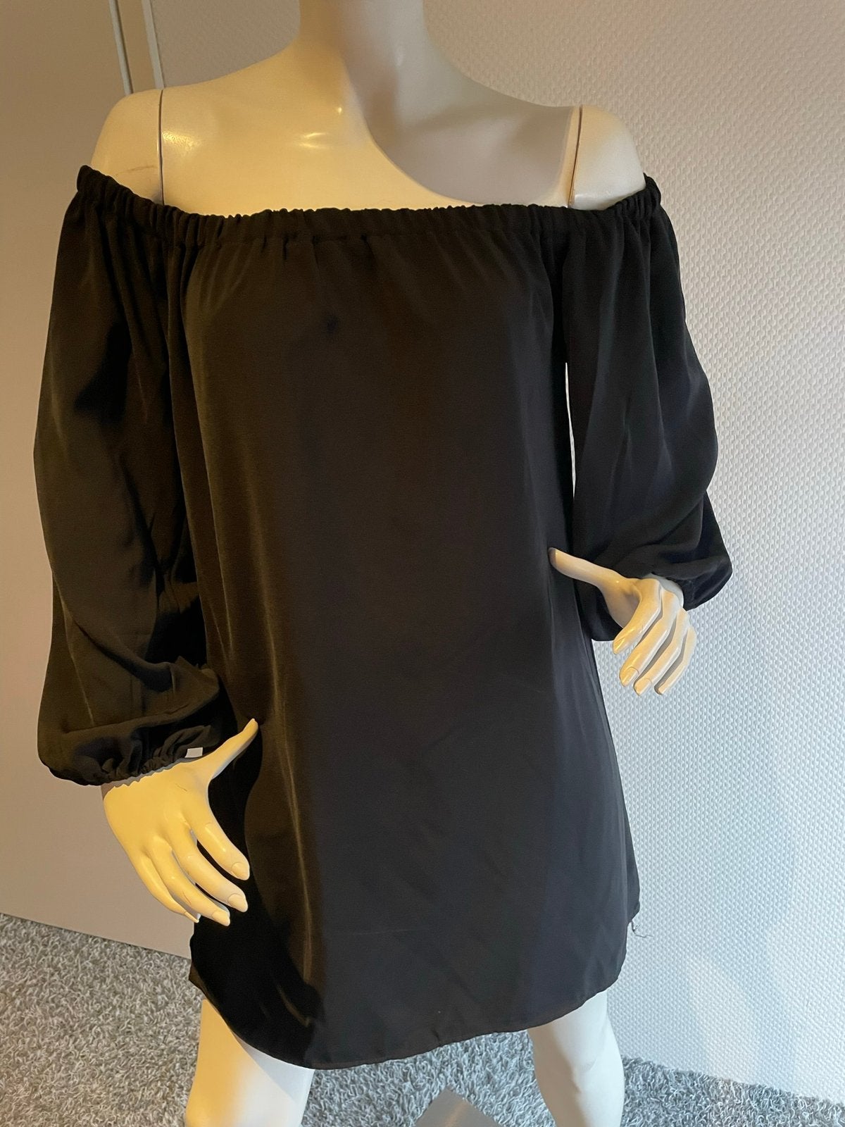 Manila grace blouse met open schouders maat l, ., Zwart, Maat 42/44 (L), Ophalen of Verzenden