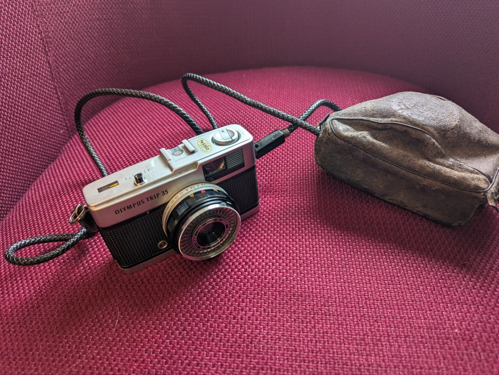 Olympus Trip 35 Vintage Compact Camera met Tasje, Ophalen