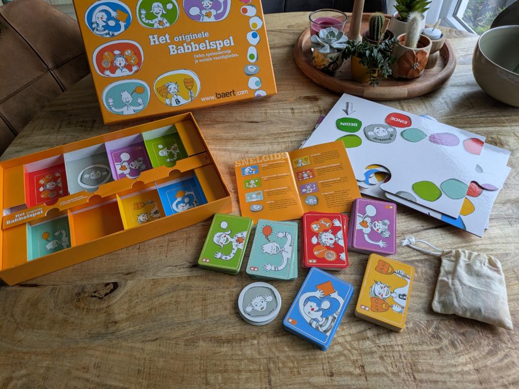Gezelschaspel Het orginele babbel spel, Ophalen