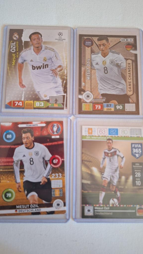 Mesut Özil Voetbal Kaarten - Diverse Edities, Ophalen of Verzenden, Zo goed als nieuw, Buitenlandse clubs, Spelerskaart