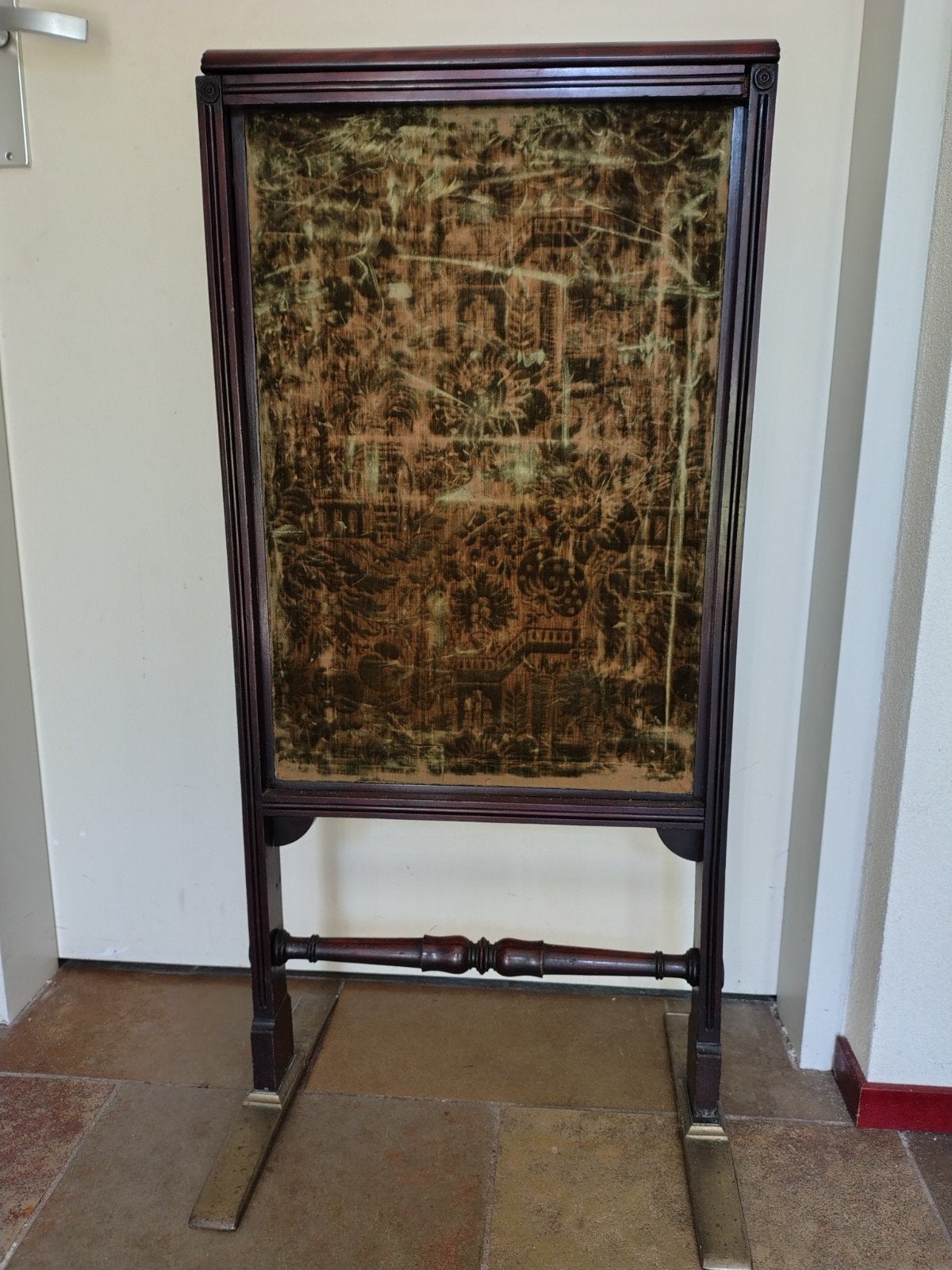 Antiek mahonie haardscherm met fluwelen bekleding, Ophalen