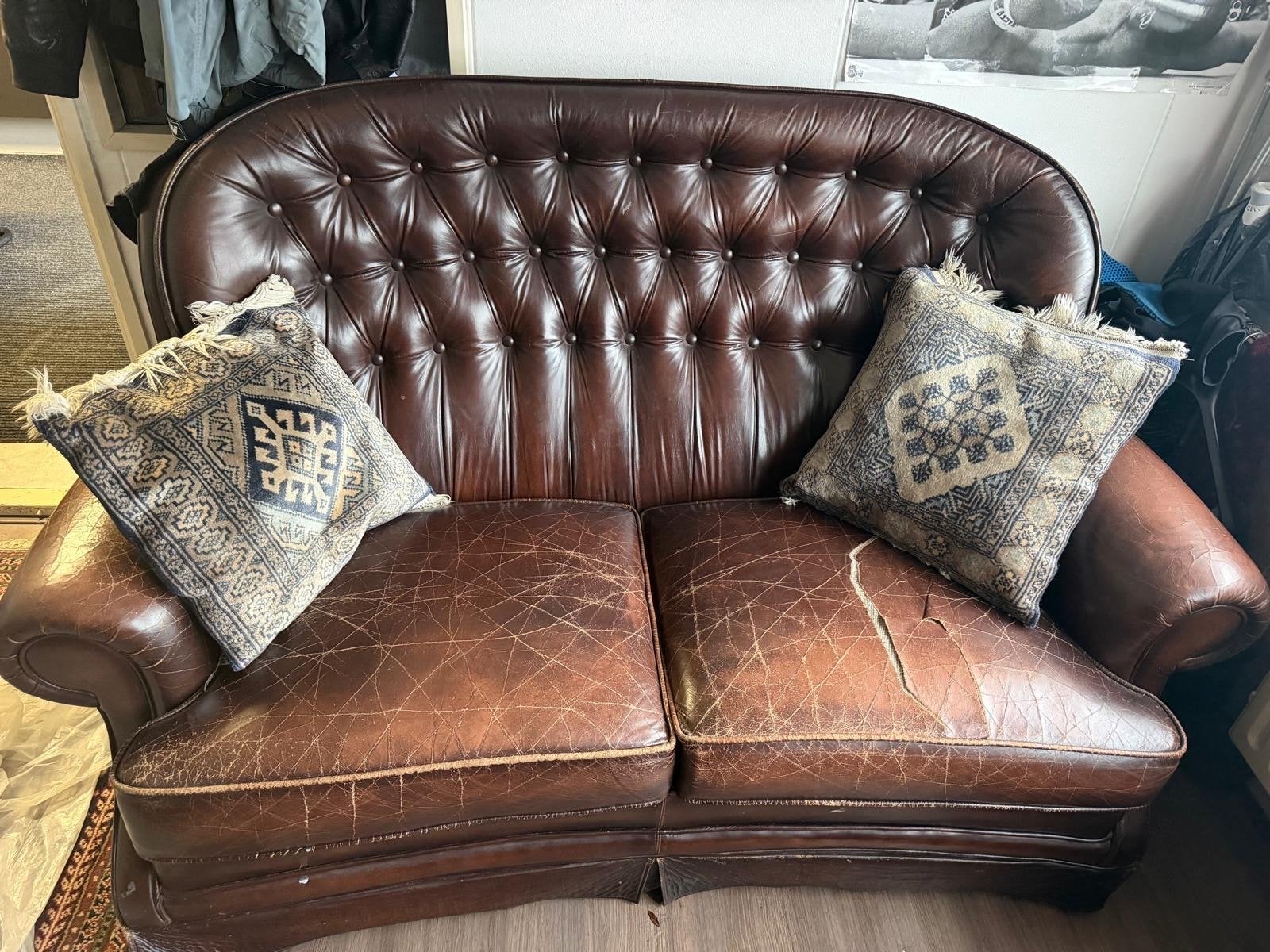 Vintage Leren Bank - Chesterfield Stijl, Gebruikt, 150 tot 200 cm, Tweepersoons, Ophalen of Verzenden