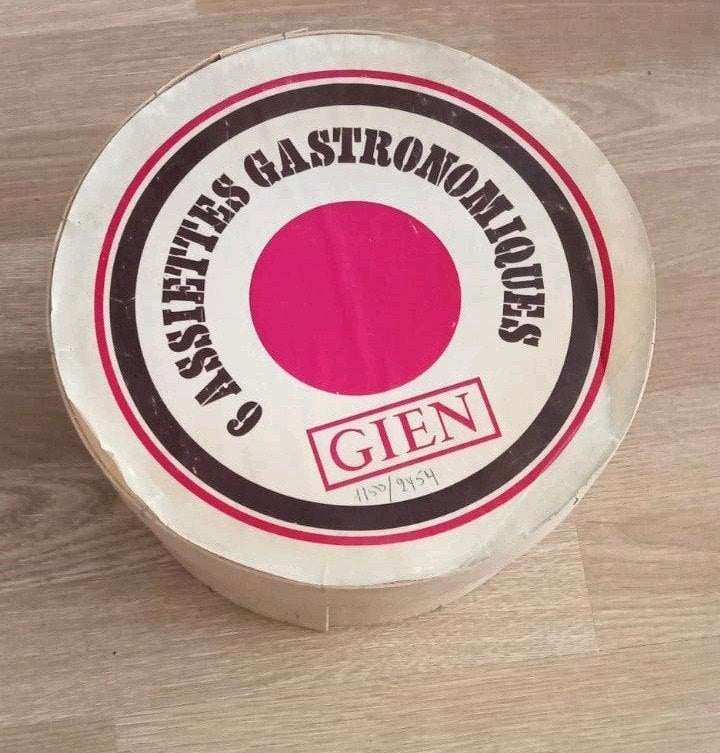 kaasbordjes van de Faïencerie de Gien, Ophalen of Verzenden