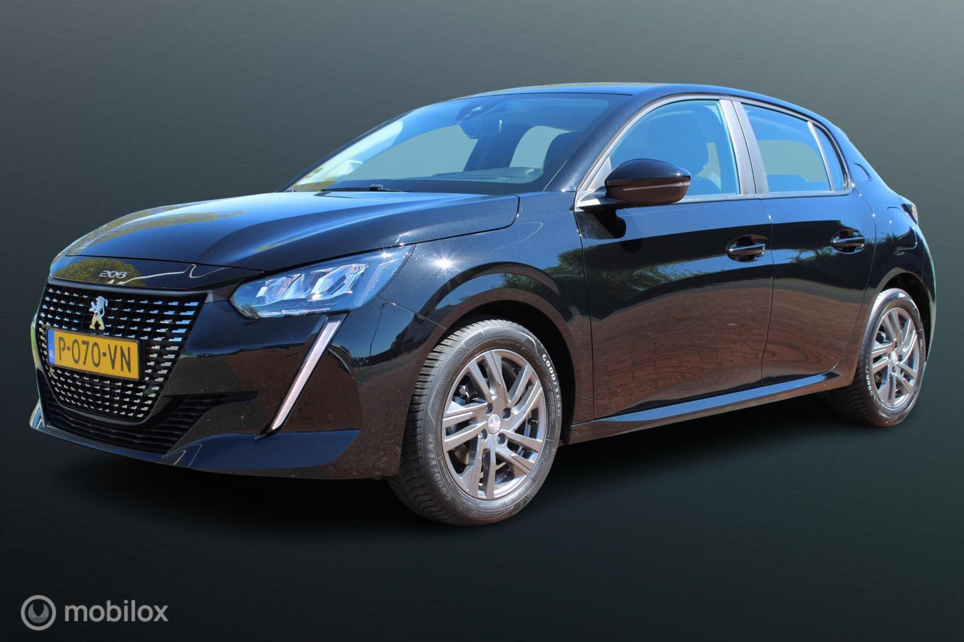 Peugeot 208 1.2 PureTech Active Pack, Navi, App connect, Cru, Auto's, Voorwielaandrijving, Stof, 1199 cc, Zwart