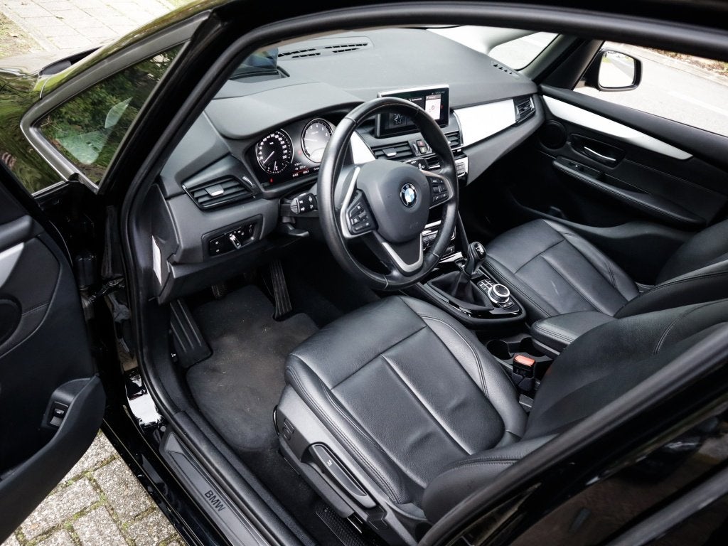 BMW 2 Serie Gran Tourer 216i 7p. Business Edition Plus 1e-Ei, Auto's, Keurmerk '100% Onderhouden', 12 maanden, Gebruikt, 7 stoelen
