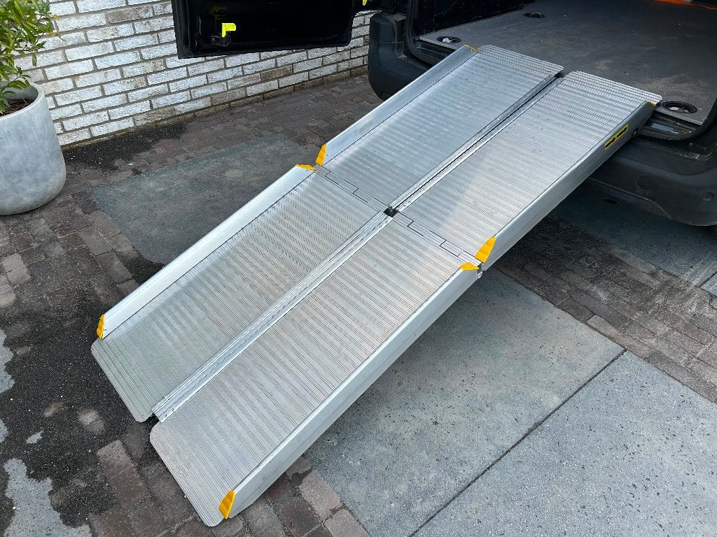 Datona oprijplaat/drempelhulp (180 cm) – Opvouwbaar, Ophalen, Gebruikt