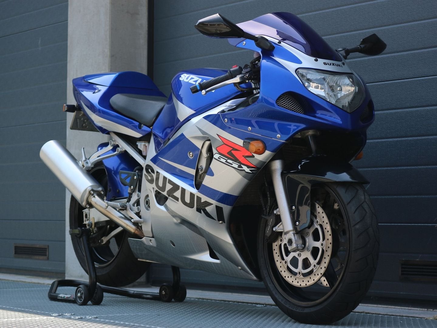 SUZUKI GSX-R 600 A2 mogelijk (bj 2002) 43,649 km
