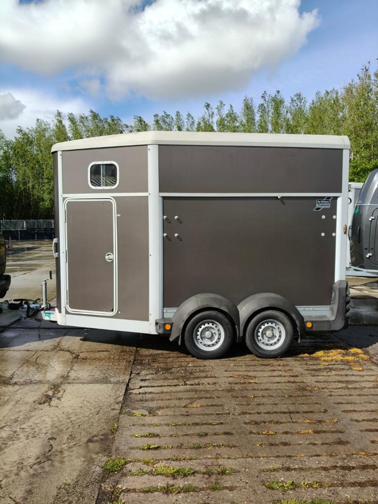 Ifor Williams HB511 (XL) Paardentrailer, Ophalen, Aluminium, 2-paards trailer