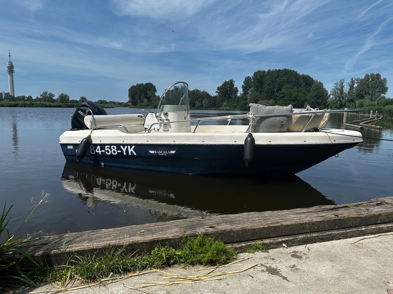 Rascala FM15 met Mercury 60pk EFI met mooie vanclaes trailer, Watersport en Boten, 60 pk, Gebruikt, 5 m, Kussenset