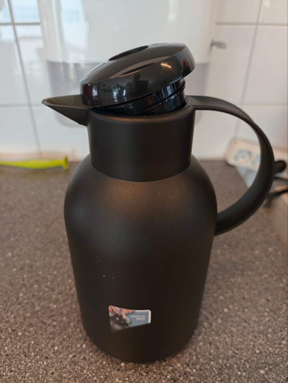 Ik ZOEK een Emsa samba thermoskan 1.5 liter, Ophalen, Zwart, Metaal, Overige typen