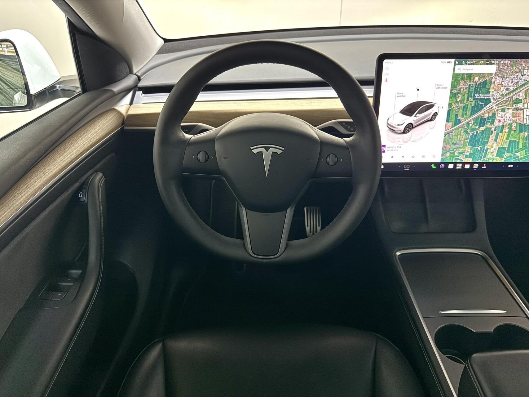Foto 29 van Tesla Model Y RWD 58 kWh 92% SOH Black Edition Trekhaak FSD