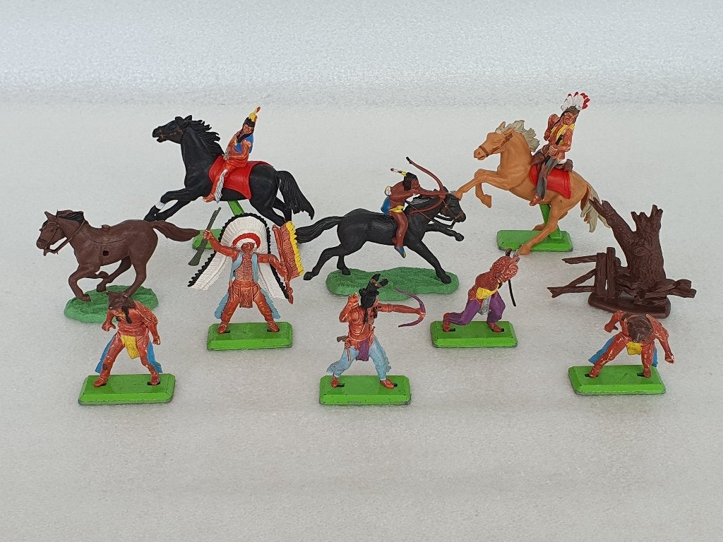 Lot van 10 Britains figuren en attributen - Native Americans, Verzamelen, Poppetjes en Figuurtjes, Ophalen of Verzenden, Gebruikt