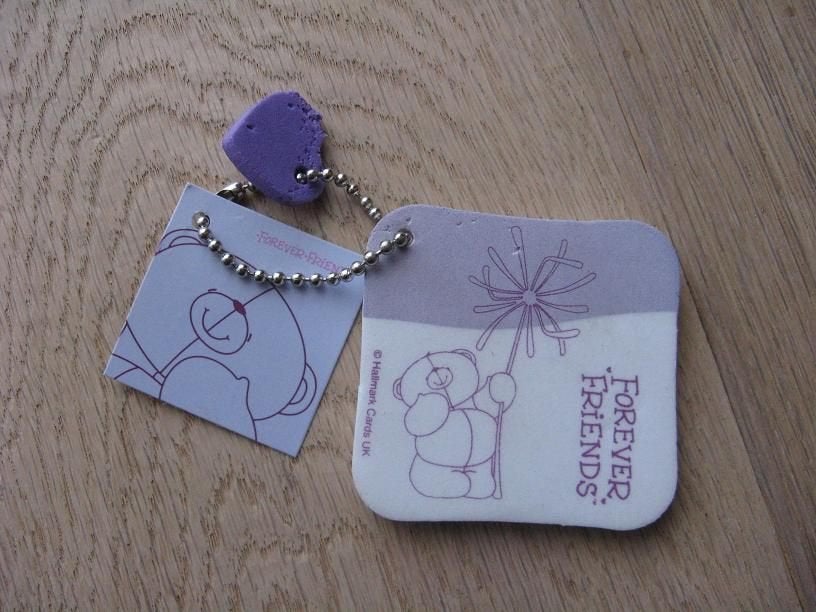 Sleutelhanger met "Forever Friends" hanger, Verzamelen, Ophalen of Verzenden, Zo goed als nieuw, Knuffel of Figuurtje