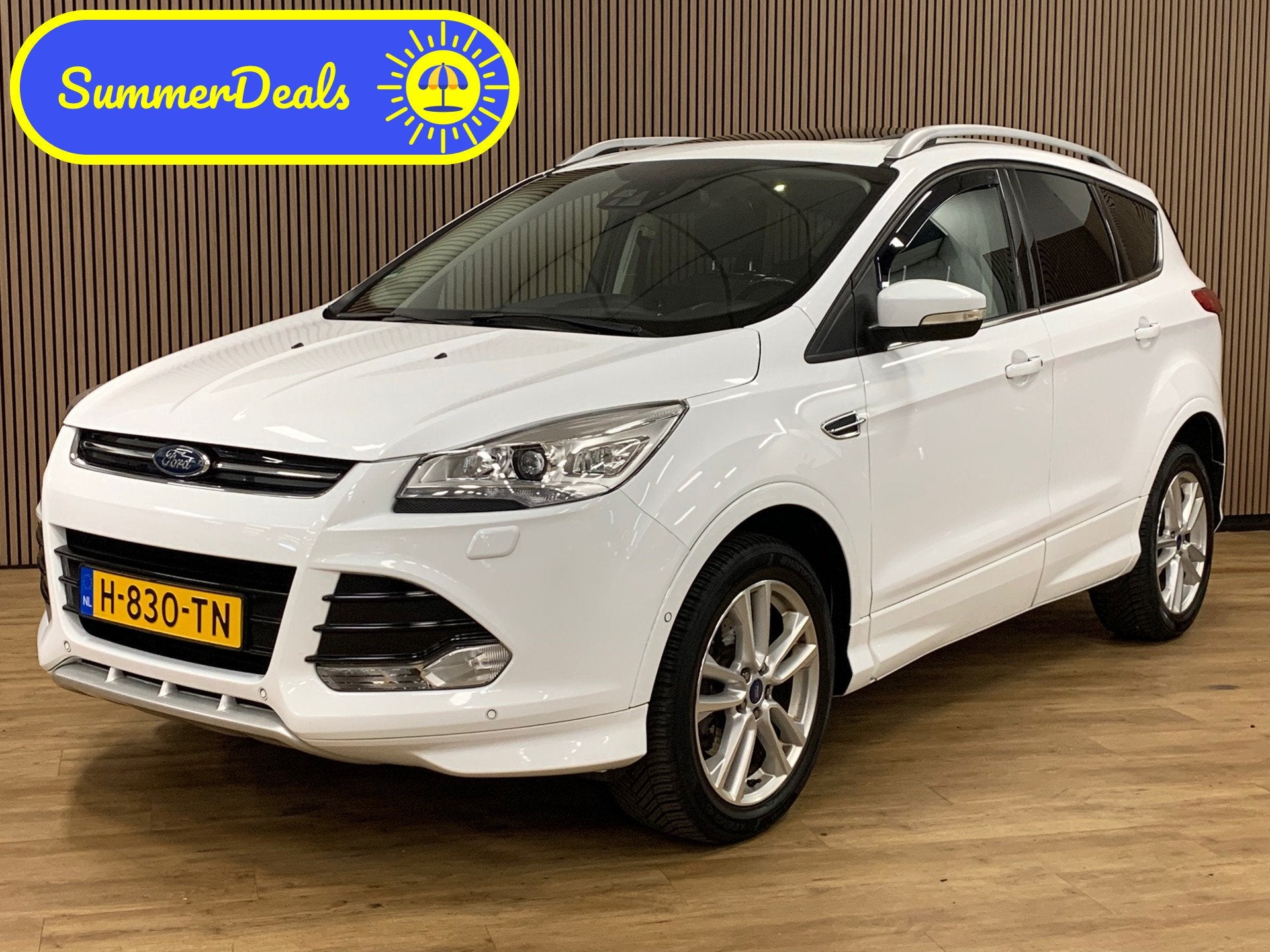 Ford Kuga 1.5 Titanium Styling Pack 4WD|Automaat|Camera|Open, Auto's, Ford, Automaat, 4 cilinders, 1850 kg, Wit