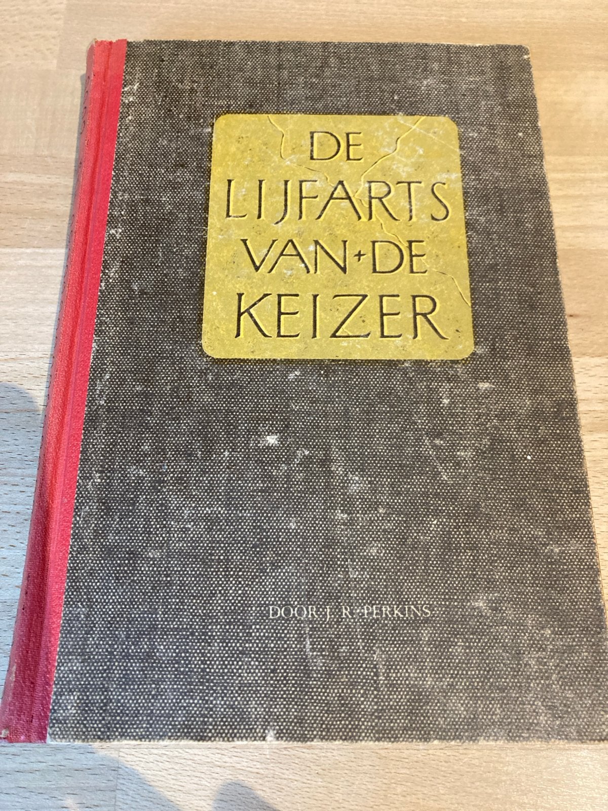 De Lijfarts van de Keizer - J.R. Perkins (Oud Boek), Ophalen of Verzenden, Gelezen, Nederland