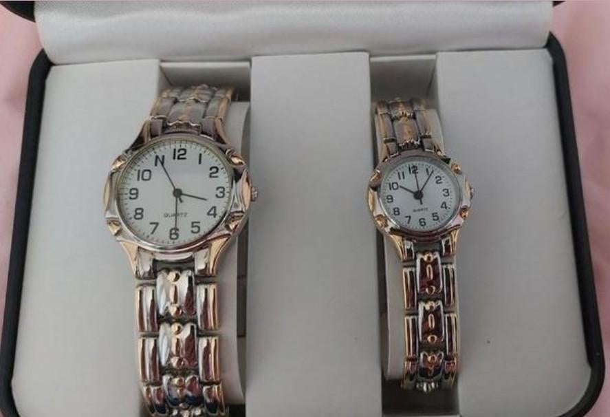 Set van 2 Polshorloges - Zilver en goudkleurig., Sieraden, Tassen en Uiterlijk, Horloges | Heren, Ophalen of Verzenden, Nieuw