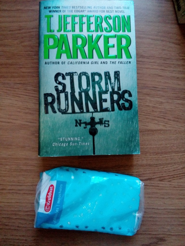 T jefferson parker:storm runners. Meerdere engelse pockets 1, Ophalen, Gelezen, T jefferson parker
