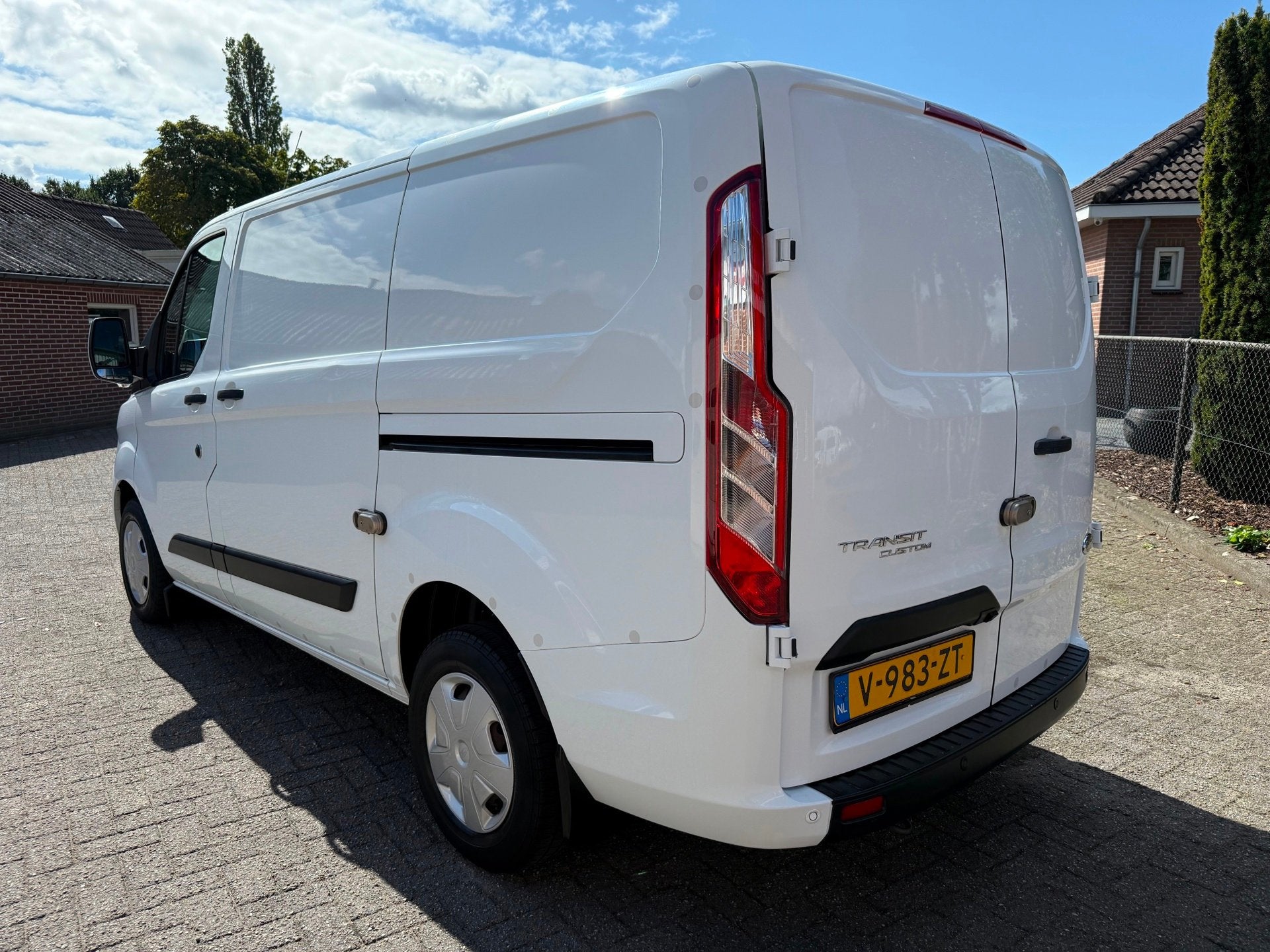 Ford Transit Custom 300 2.0 TDCI Trend 2x schuifdeur camera, Voorwielaandrijving, 4 cilinders, Wit, Bedrijf