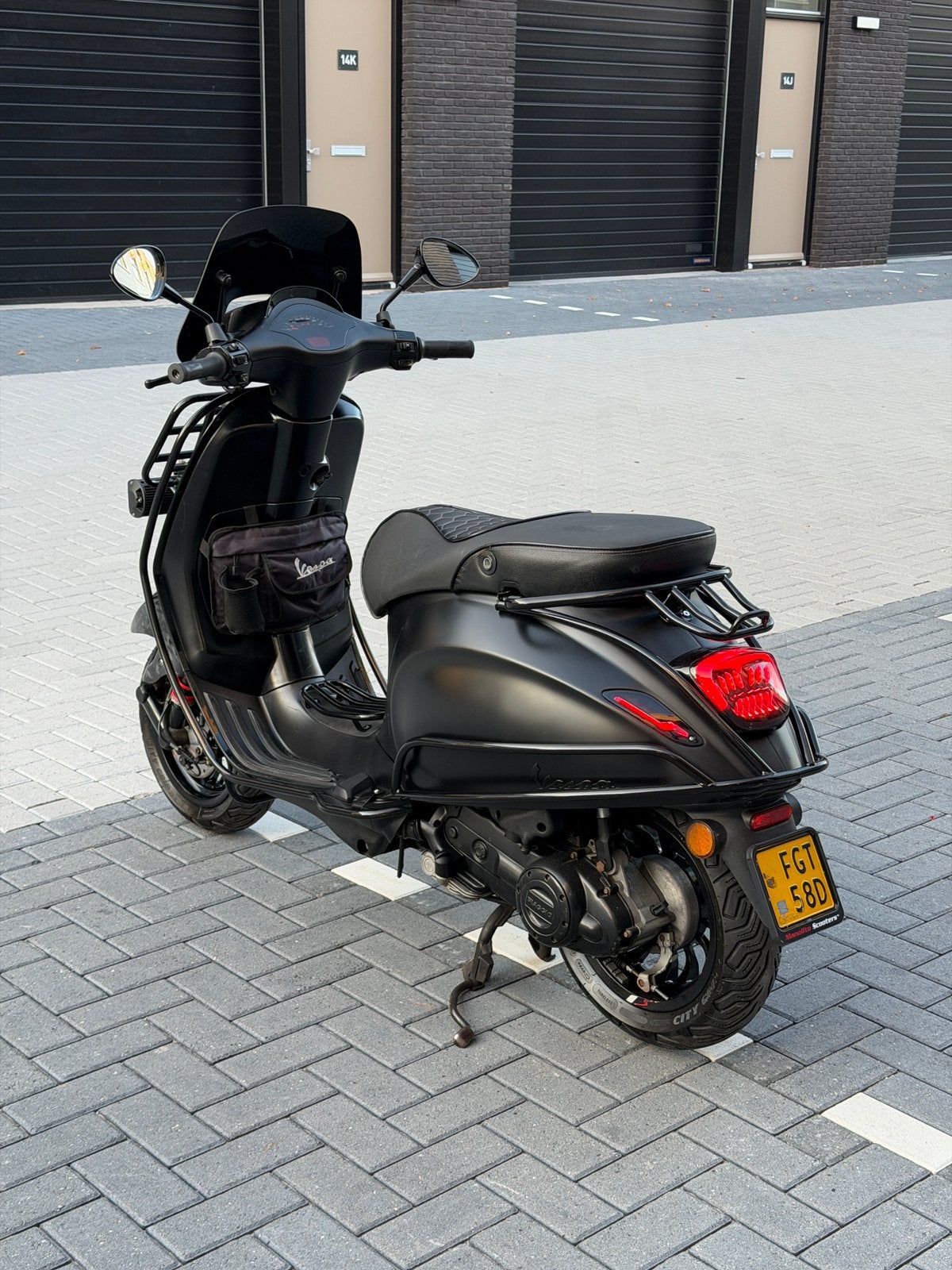 Vespa sprint 2021 e5! Notte! Carbon 80cc!AKRA 3 Mnd Garantie, Overige modellen, Ophalen of Verzenden, Zo goed als nieuw, Benzine