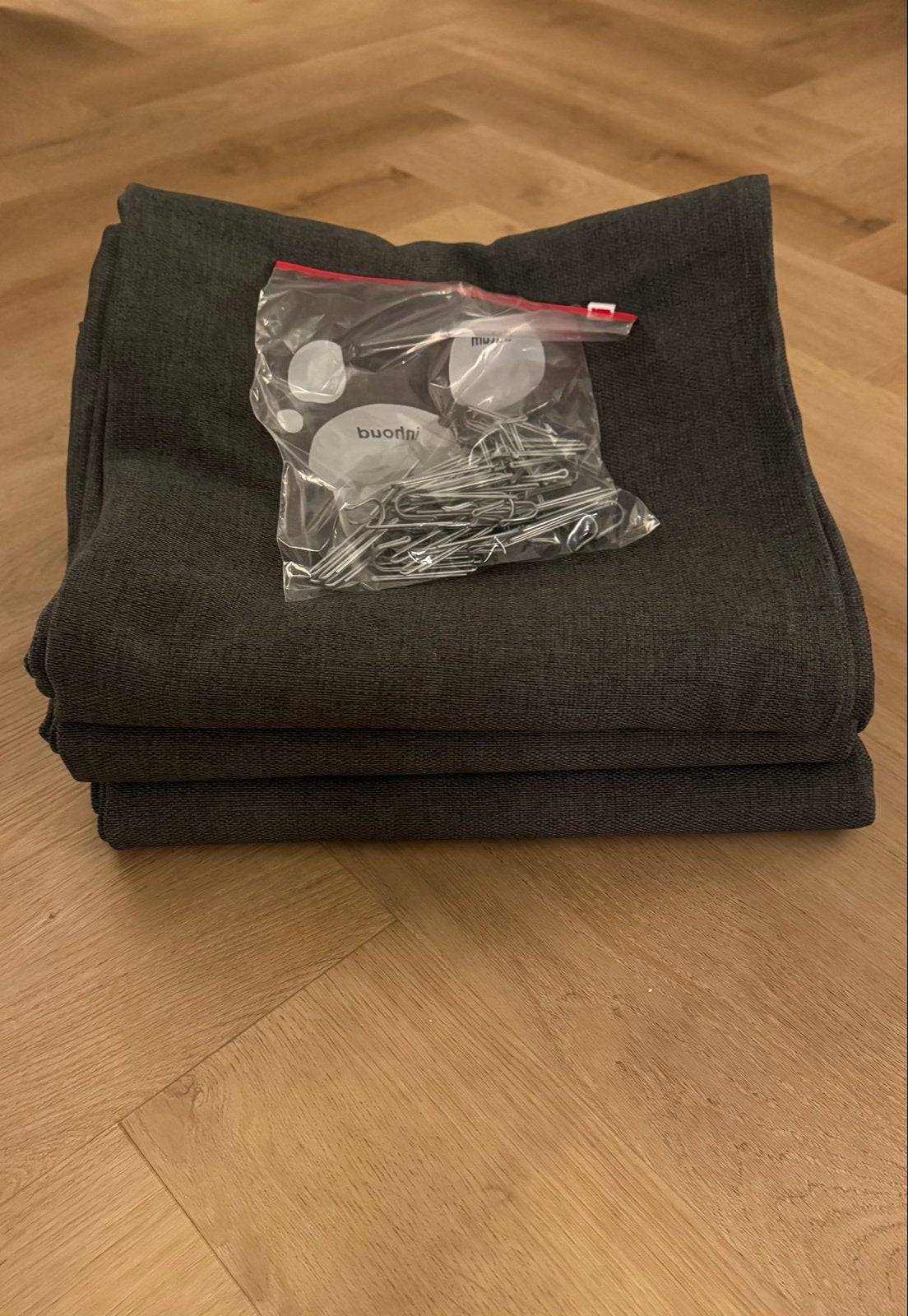 IKEA ANNAKAJSA gordijnen antraciet (3x 145x246 cm), Ophalen, Met haken, Zo goed als nieuw, Gordijn