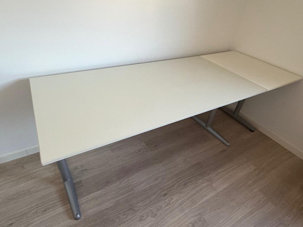 Ikea effektiv bureau, Ophalen, Gebruikt, Hout, Schoolbureau