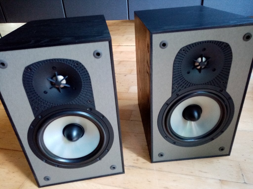 Stel Nette Boxen  Paradigm Mini monitor V4, Zo goed als nieuw, 60 tot 120 watt, Basreflex, Boekenplank luidspreker