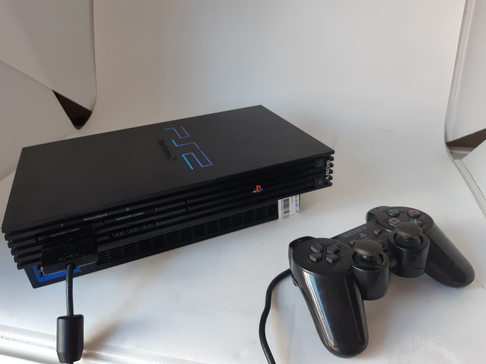 Sony PlayStation 2 (PS2) phat met controller, Spelcomputers en Games, Spelcomputers | Sony PlayStation 2, Gebruikt, Phat, Zwart