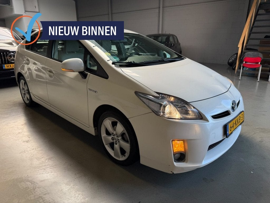 Toyota Prius 1.8 Aspiration (bj 2010, automaat), Automaat, Gebruikt, 4 cilinders, Wit
