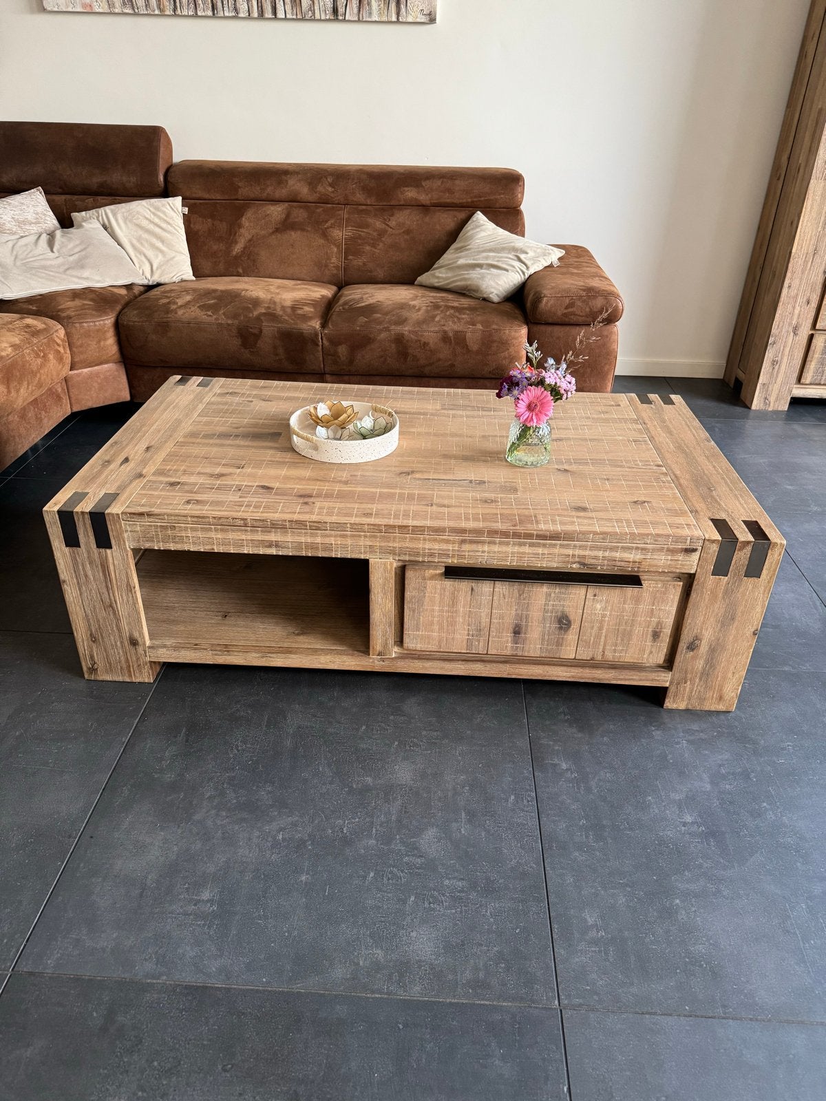 Robuuste Bassano salontafel acaciahout light grey wash, Ophalen, 100 tot 150 cm, 50 tot 100 cm, Zo goed als nieuw