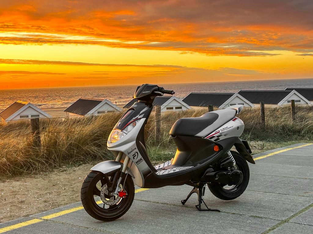 Peugeot Vivacity 2t SilverSport 45km/u Brom 7413km 1e Eig, Fietsen en Brommers, Scooters | Peugeot, Tweetakt, Gebruikt, Maximaal 45 km/u