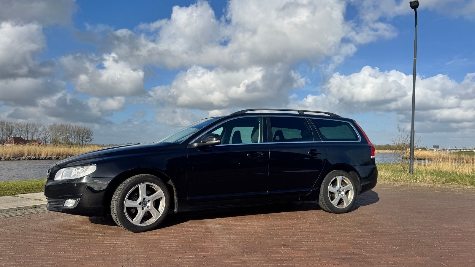 Volvo V70 2.0 D3 AUT 2015 Zwart, 1800 kg, 4 cilinders, 1969 cc, V70