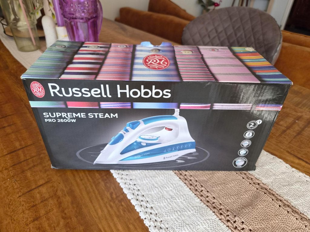 Russells Hobbs Supreme Steam Pro 2600W Iron, Ophalen, Zo goed als nieuw, Strijkijzer met snoer