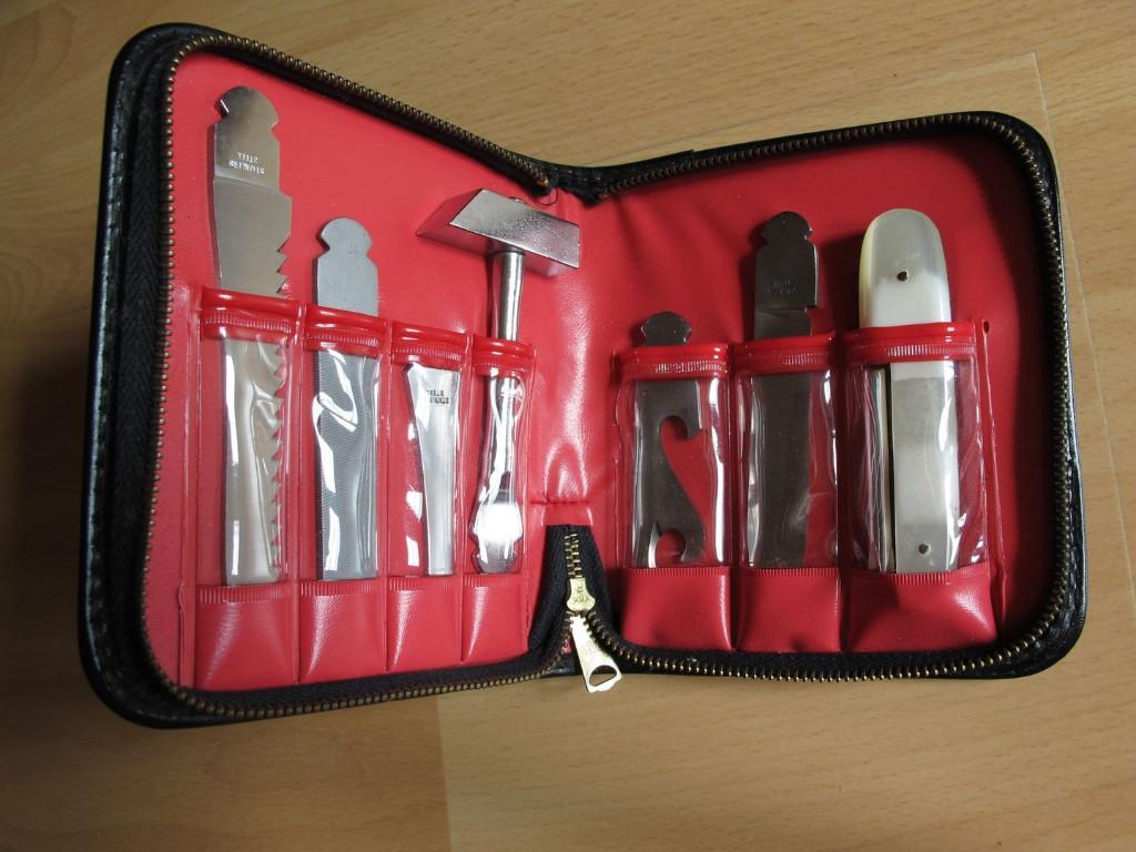 Kampeer Gereedschapsetje in Etui in Nieuwe staat, Caravans en Kamperen, Ophalen of Verzenden, Zo goed als nieuw