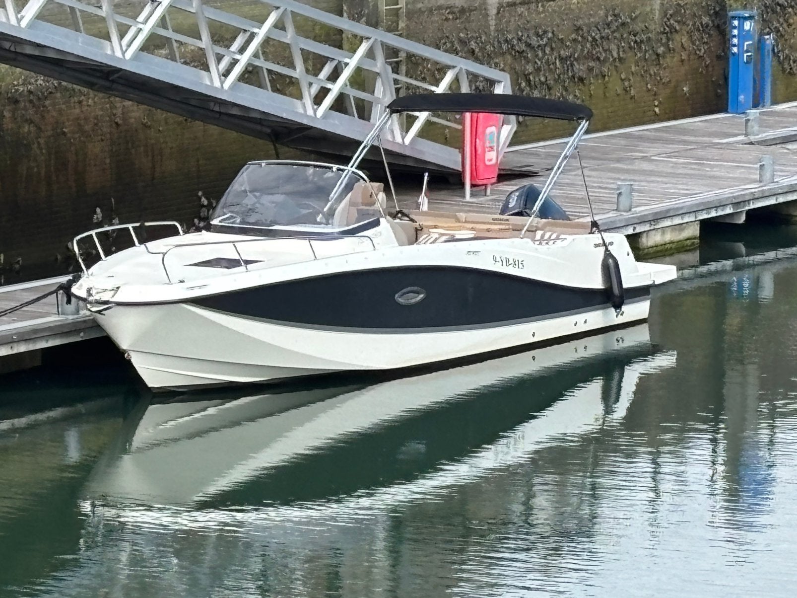 Quicksilver Activ 755 sundeck (2019), Watersport en Boten, Kajuitboot, Buitenboordmotor, Biminitop, Zo goed als nieuw