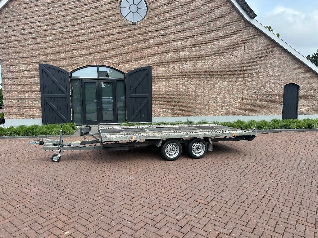 Autoambulance 2000kg | 4x2m | Extra Lange Oprijplaten, Ophalen, Gebruikt