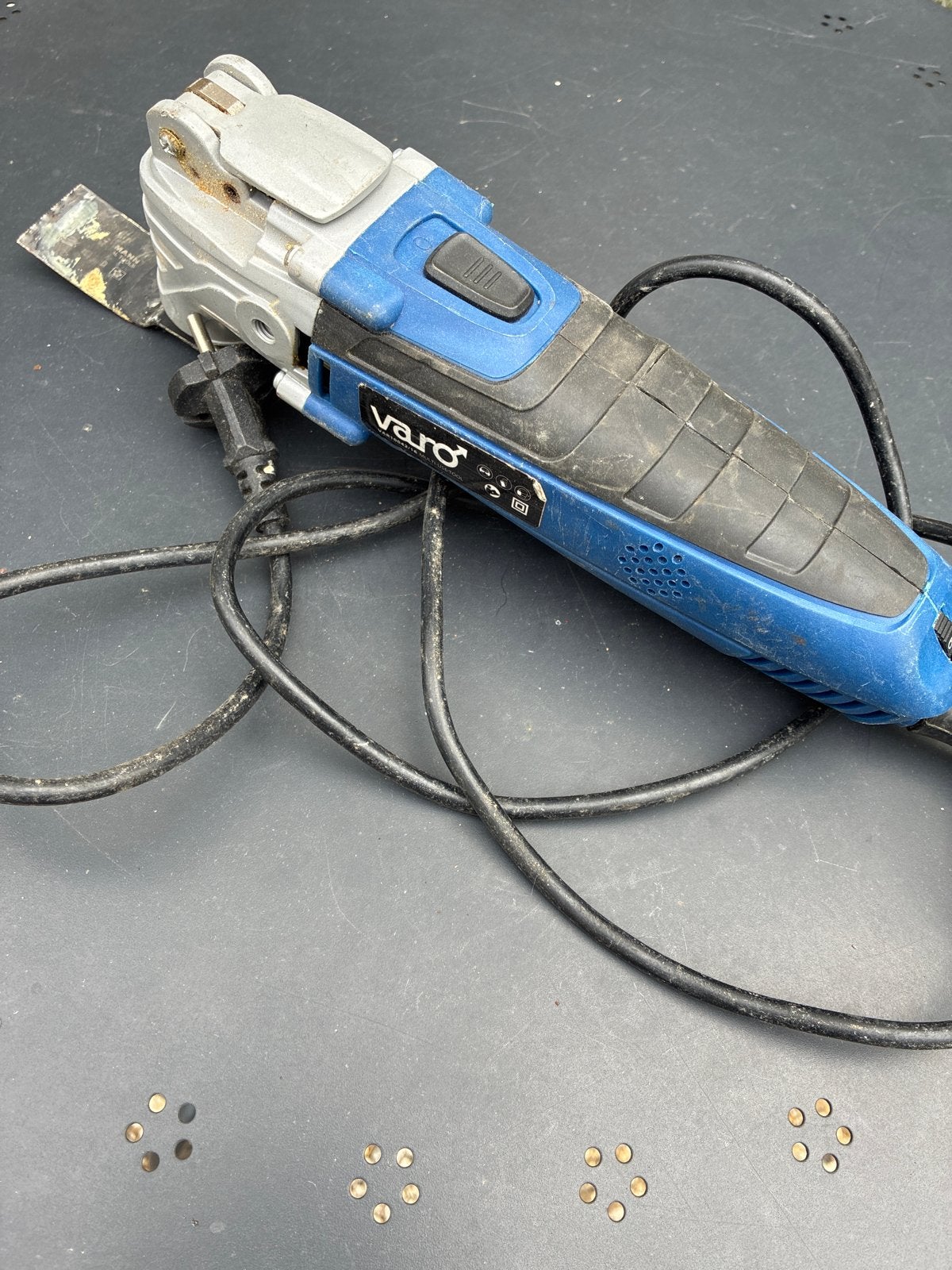 Varo Multitool - Gebruikt maar functioneel, Ophalen of Verzenden, Gebruikt, Multitool, Overige merken