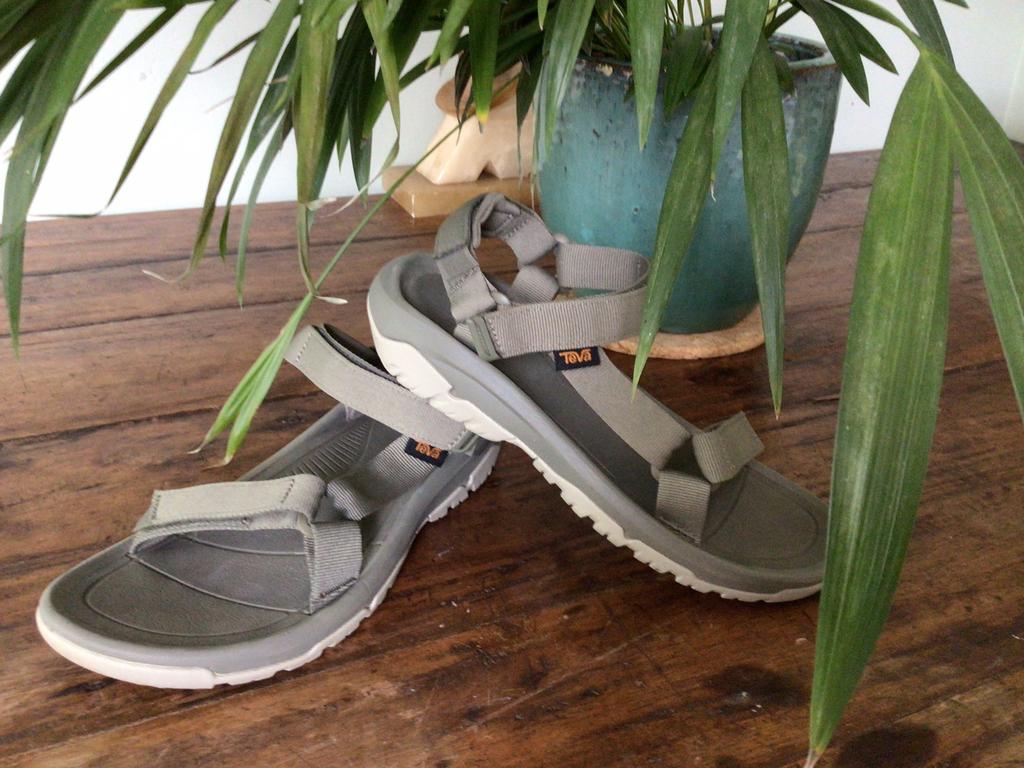 Teva Hurricane XLT 2 dames sandalen kaki maat 40, Kleding | Dames, Schoenen, Ophalen of Verzenden, Zo goed als nieuw, Groen, Sandalen of Muiltjes