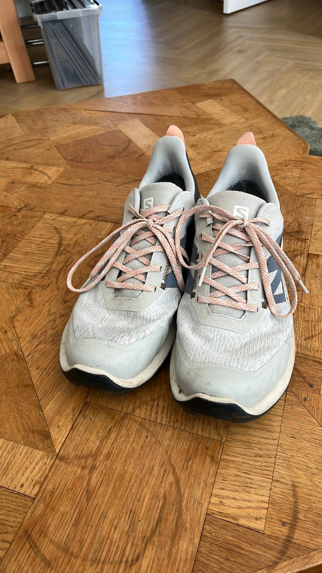 Salomon maat 44 2/3, Ophalen, Zo goed als nieuw, Schoenen
