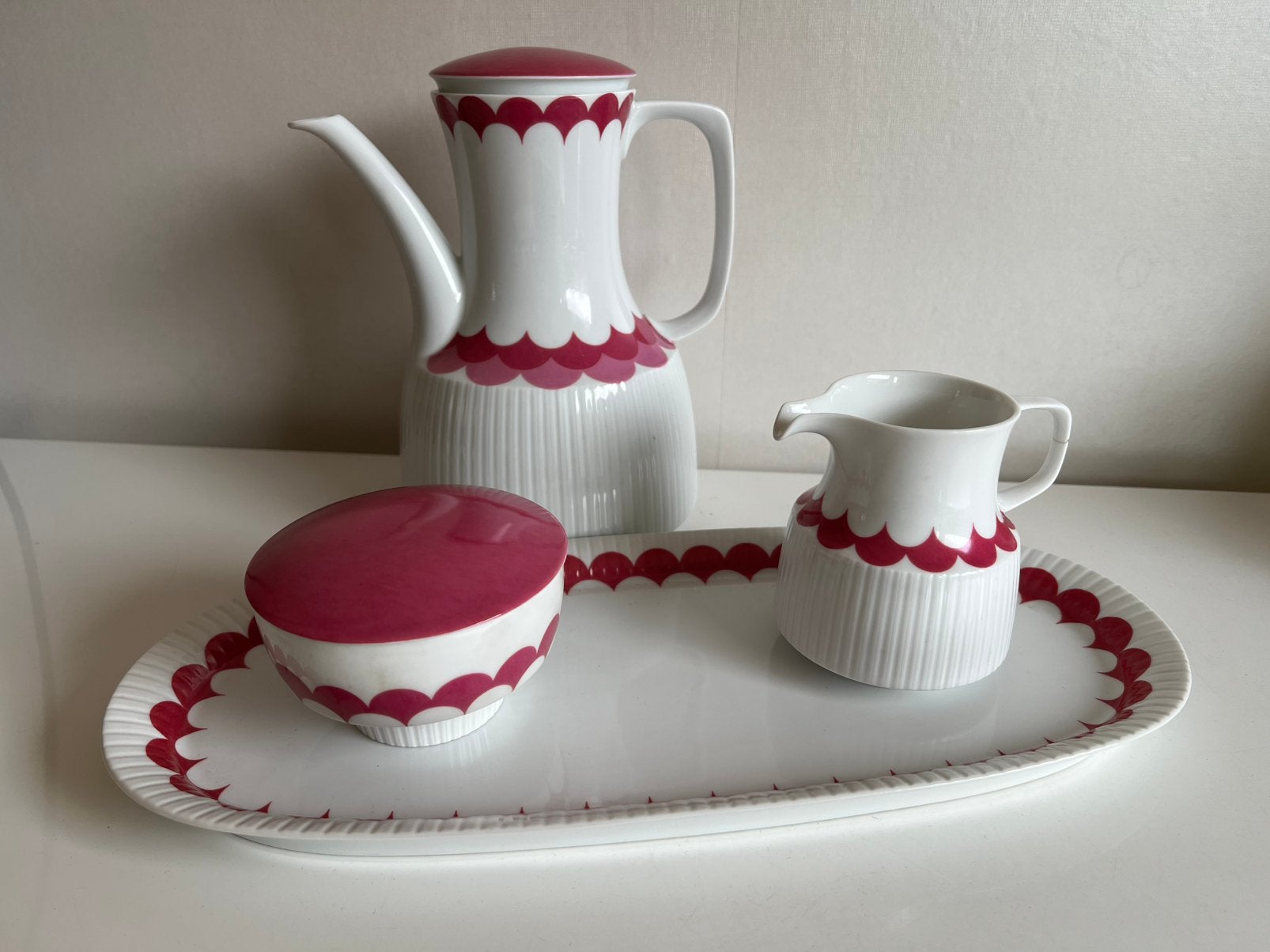 Tapio Wirkkala  ‘Modulation’ Pink Roze Schaal Koffiepot Stel, Overige merken, Overige typen, Ophalen of Verzenden, Zo goed als nieuw