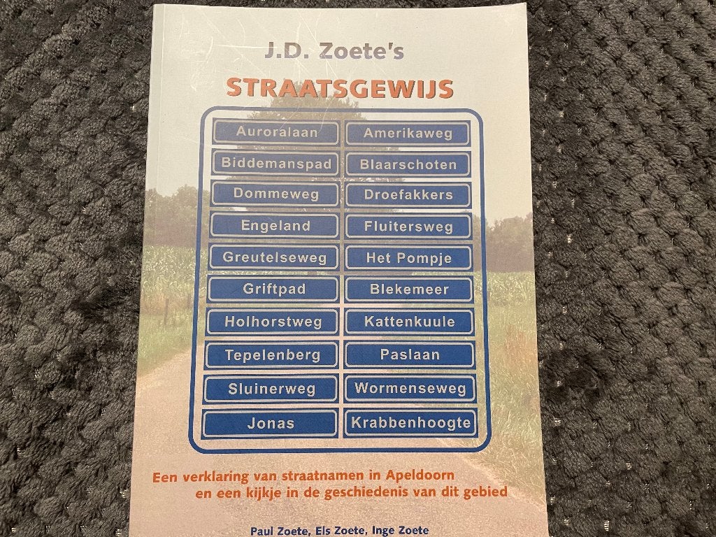 Boek Apeldoorn-Straatsgewijs, Ophalen of Verzenden, Gelezen